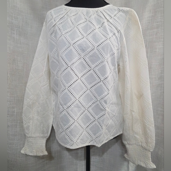 The Drop Tops - THE DROP, Ariel Eyelet Popover, Whisper White, Cute, Comfy, Casual, Size Medium
